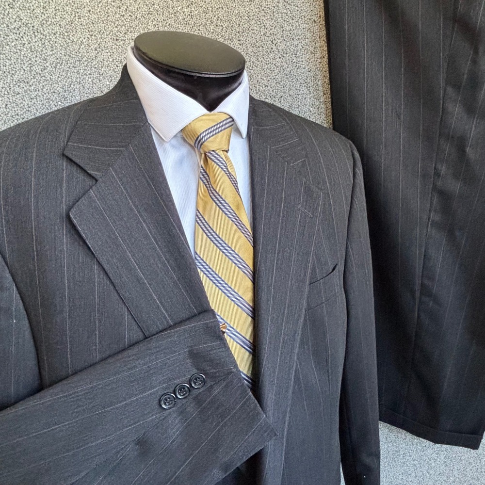 Jack Victor Suit 42R Grey Pinstripe Pure Wool Made in Canada Professional 90's